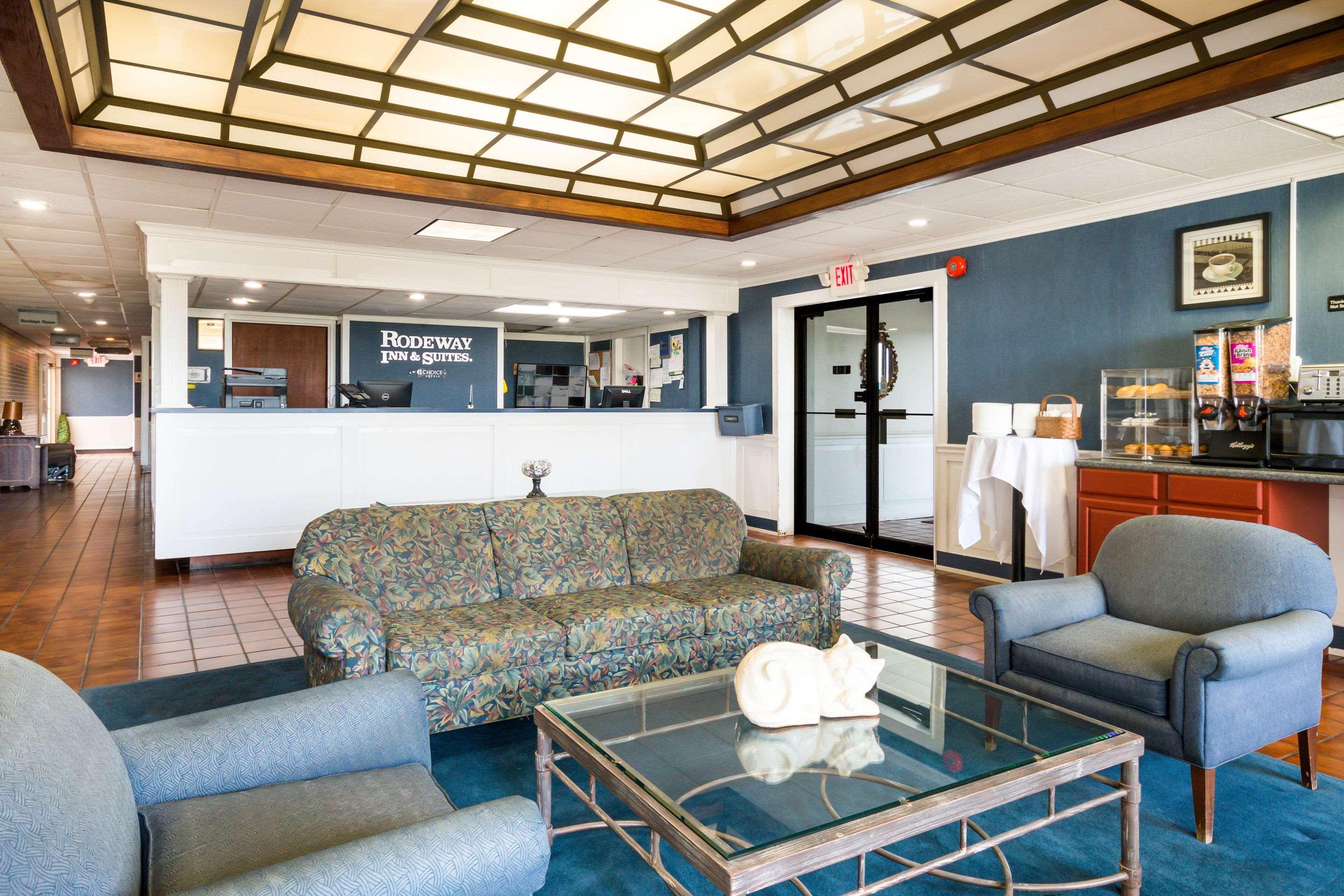 Rodeway Inn And Suites Portsmouth Buitenkant foto