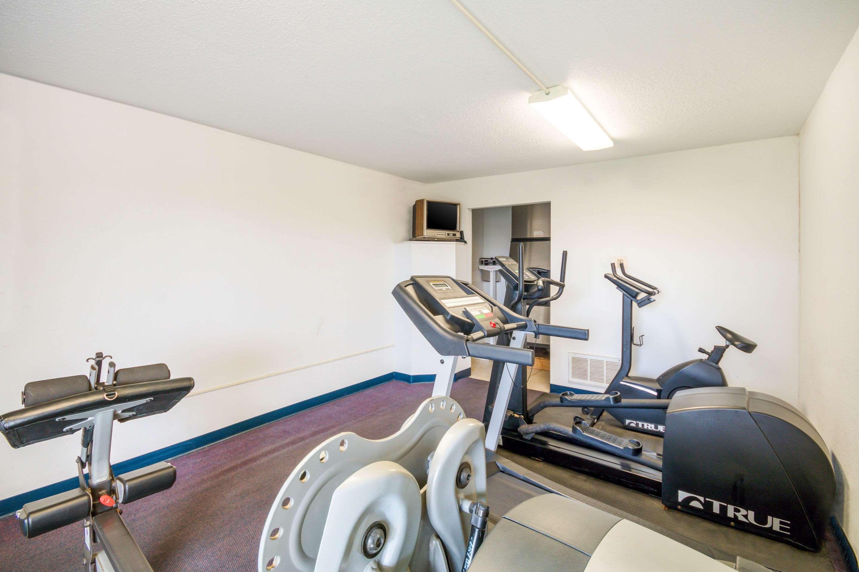 Rodeway Inn And Suites Portsmouth Buitenkant foto